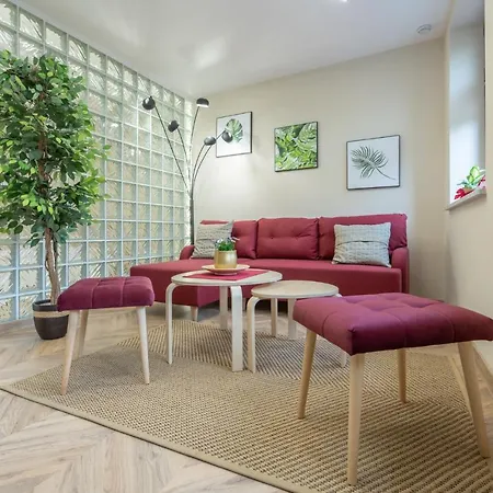 Apartament Karminowy